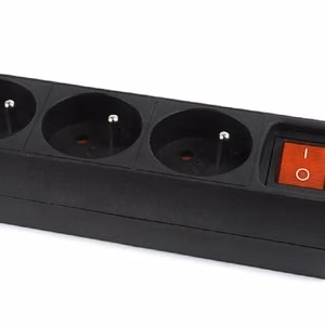 EnerGenie EG-PSU3F-01 – ilgintuvas su 3 prancūziško tipo lizdais, 10 A ir C14 kištuku