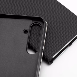 LUNA Book Carbon dėklas telefonui Xiaomi Redmi 15C (173,16 x 81,07 x 8,2) juodas