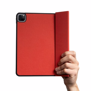 Crong FlexFolio atverčiamas dėklas, skirtas iPad Air 11" (2026–2024) / iPad Air 10.9" (5-osios / 4-osios kartos) / iPad Pro 11" (2022–2021), su Apple Pencil laikikliu, raudonas
