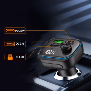 Tech-Protect CC07 3 prievadų PD 54W automobilinis įkroviklis + Bluetooth FM siųstuvas - juodas