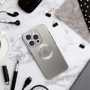 Чехол для iPhone 16 PLUS Glam серебряный