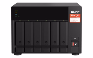 QNAP TS-673A NAS Tower Ryzen Embedded V1500B 8 GB DDR4 0 TB QNAP Turbo System Juoda