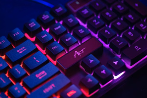 ART komplektas laidinė klaviatūra USB A QWERTY su šviesa + laidinė pelė USB A su šviesa AK-50 juoda