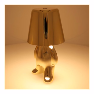 Stalo lempa prie lovos GOLD MAN Art Deco stovintis (versija 8) MLTL