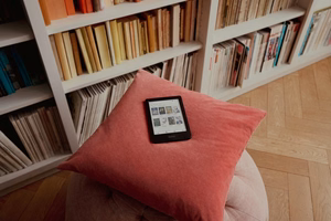 Rakuten Kobo Clara Colour elektroninių knygų skaityklė Lietimui jautrus ekranas 16 GB „Wi-Fi“ Juoda