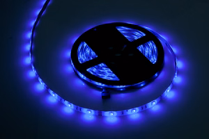Rebel RGB LED juosta, 5 m, 150× 5050 SMD, atspari vandeniui, balta PCB