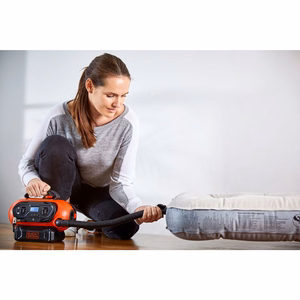 Black & Decker BDCINF18N-QS oro kompresorius 160 l/min AC / cigarečių degiklis