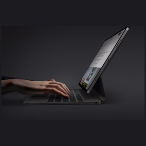 Uniq Venno Pro magnetinis išmanusis dėklas su klaviatūra, skirtas iPad Air 10.9" (2020/2022) / Pro 11" (2021/2022) / Air 11" (2024/2025/2026) - juodas