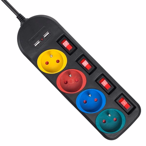 "Maclean" maitinimo juosta, 4 kištukinių lizdų ilgintuvas + 2xUSB, su jungikliais, 250VAC/10A, 2,1A 5V, 1,5 m, juoda, MCE229 B