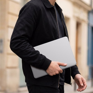 AmazingThing Titan kietas dėklas, skirtas MacBook Neo 13" - skaidrus