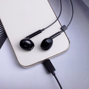 "Maxlife" laidinės ausinės MXEP-04 USB-C juodos spalvos