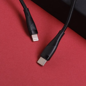 Maxlife MXUC-08 kabelis USB-C - Lightning 1,0 m 27W juodas nailonas