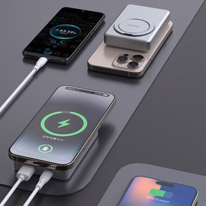 Dudao K28 10000mAh PD 22.5W Magnetinė išorinė baterija su metaliniu dėklu ir žiedo stovu - sidabrinė