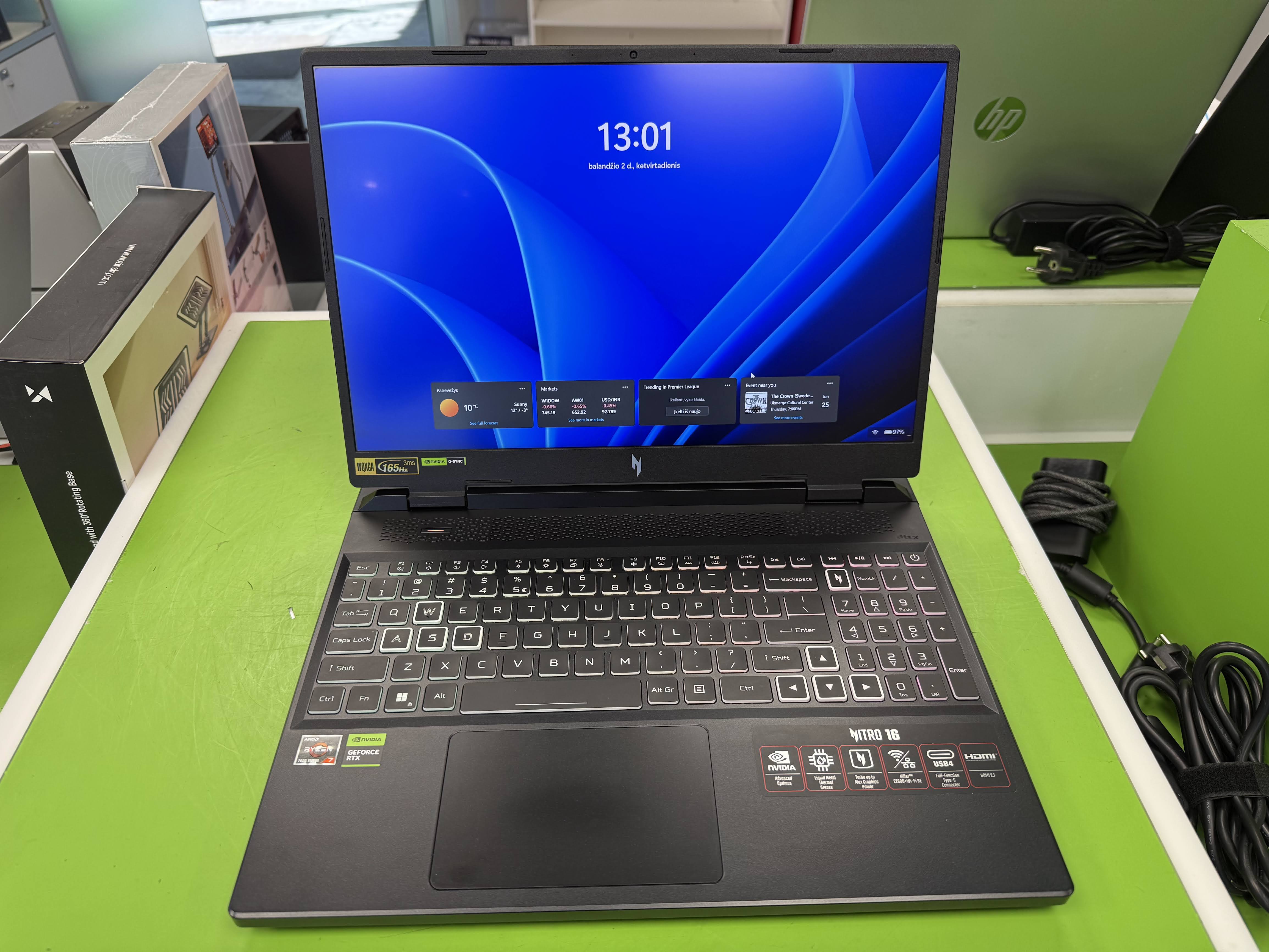 Acer Nitro 16 AN16-41 / Ryzen 7 7735HS / RTX 4070 8GB / 16GB DDR5-4800 / 1TB NVMe / 16" WQXGA 165Hz