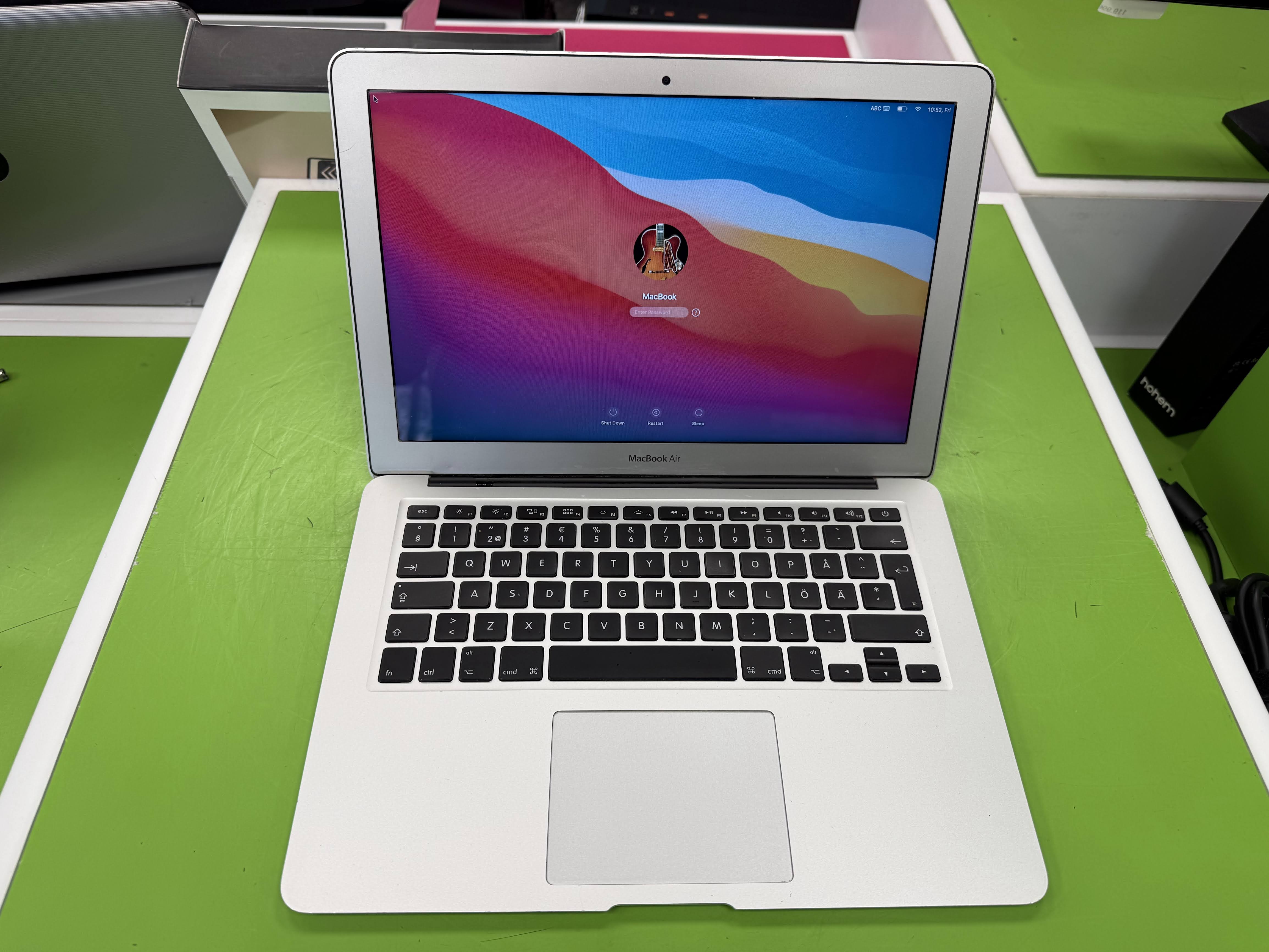 MacBook Air nešiojamas kompiuteris (13 colių, 2014 m. pradžia)