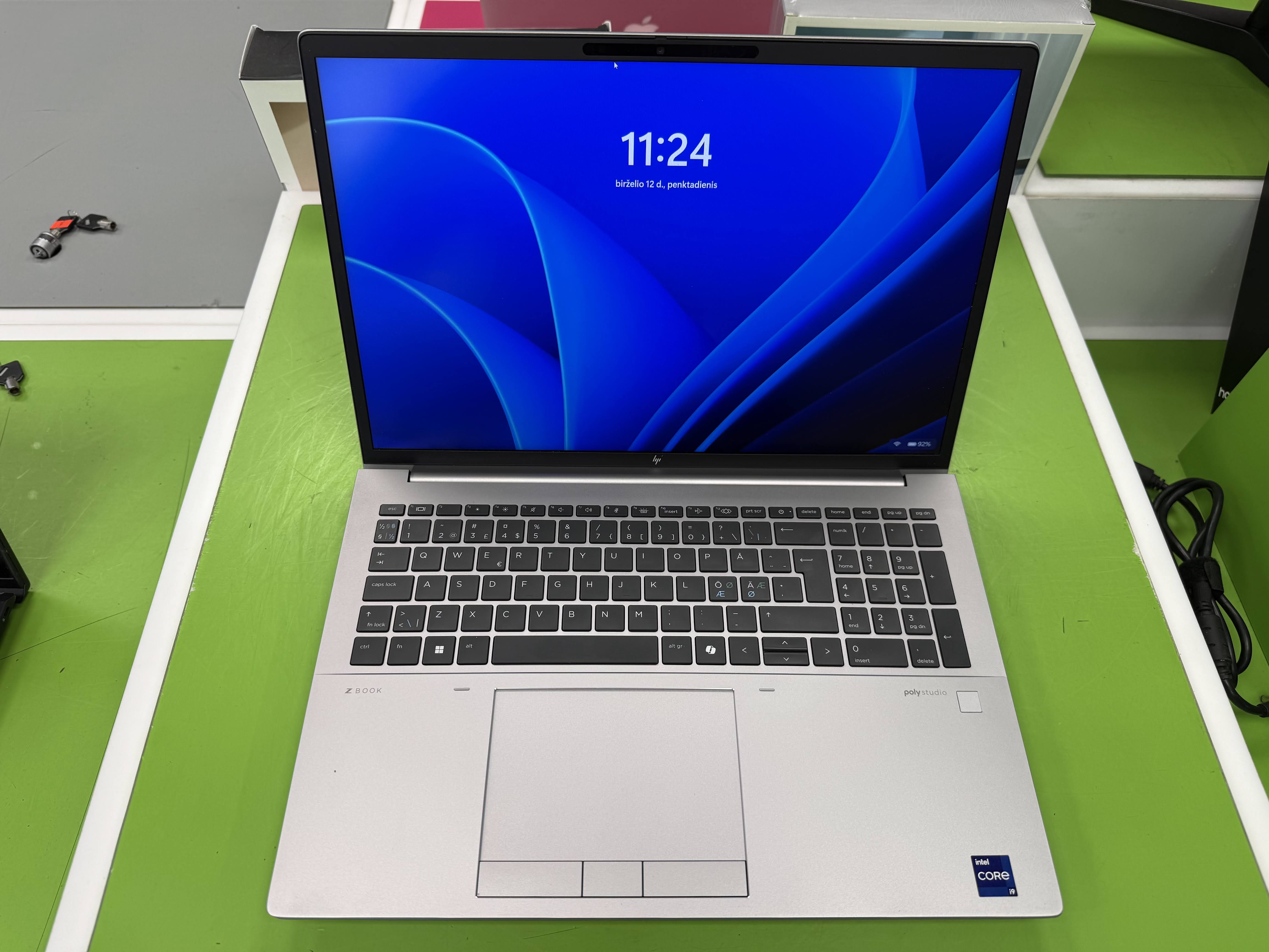HP ZBook Fury G11 Workstation i9-14900HX / RTX3500Ada / 64GB DDR5 / 1TB NVMe