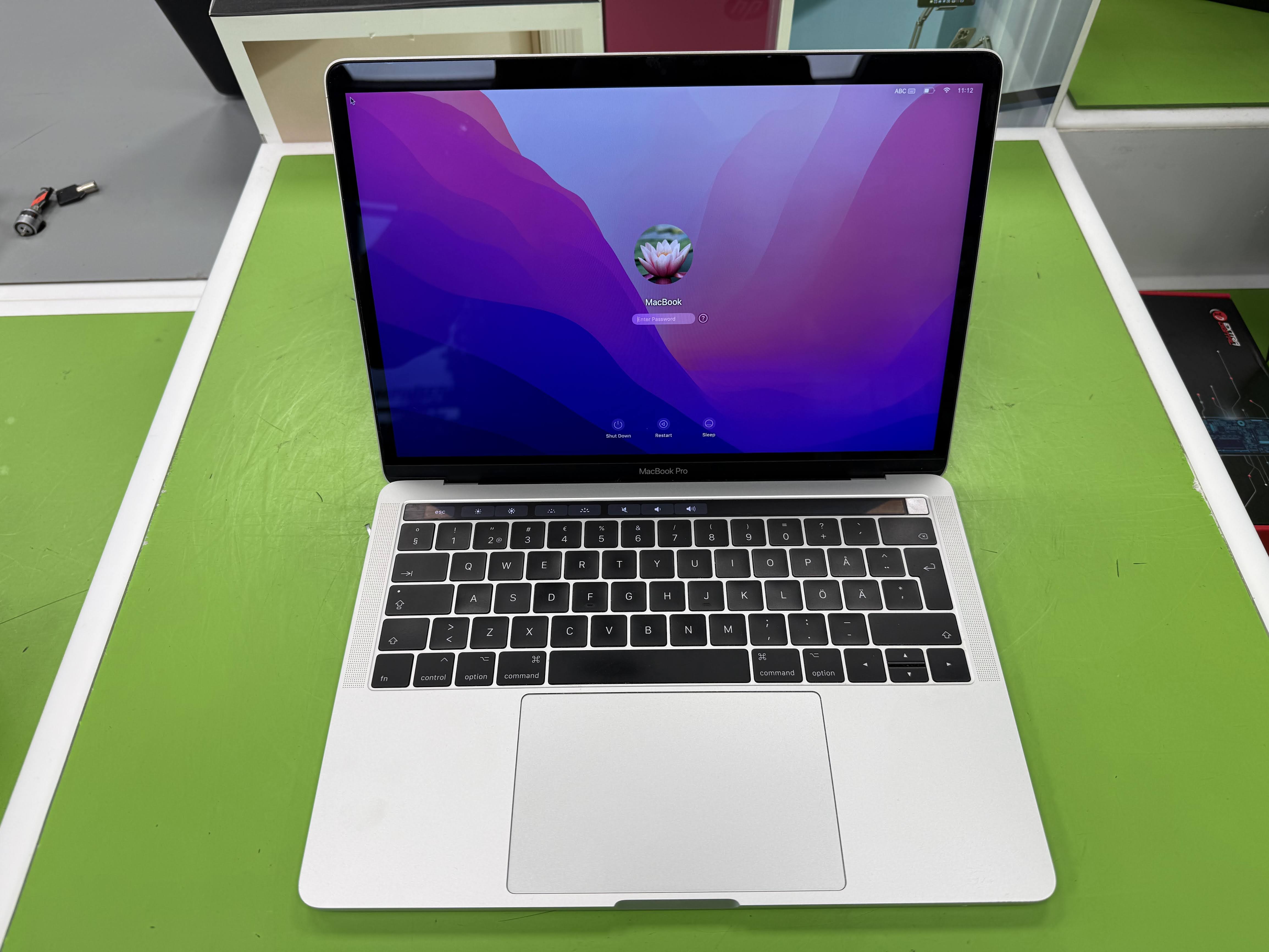 Apple MacBook Pro 13" 2017 i7/500GB/16GB
