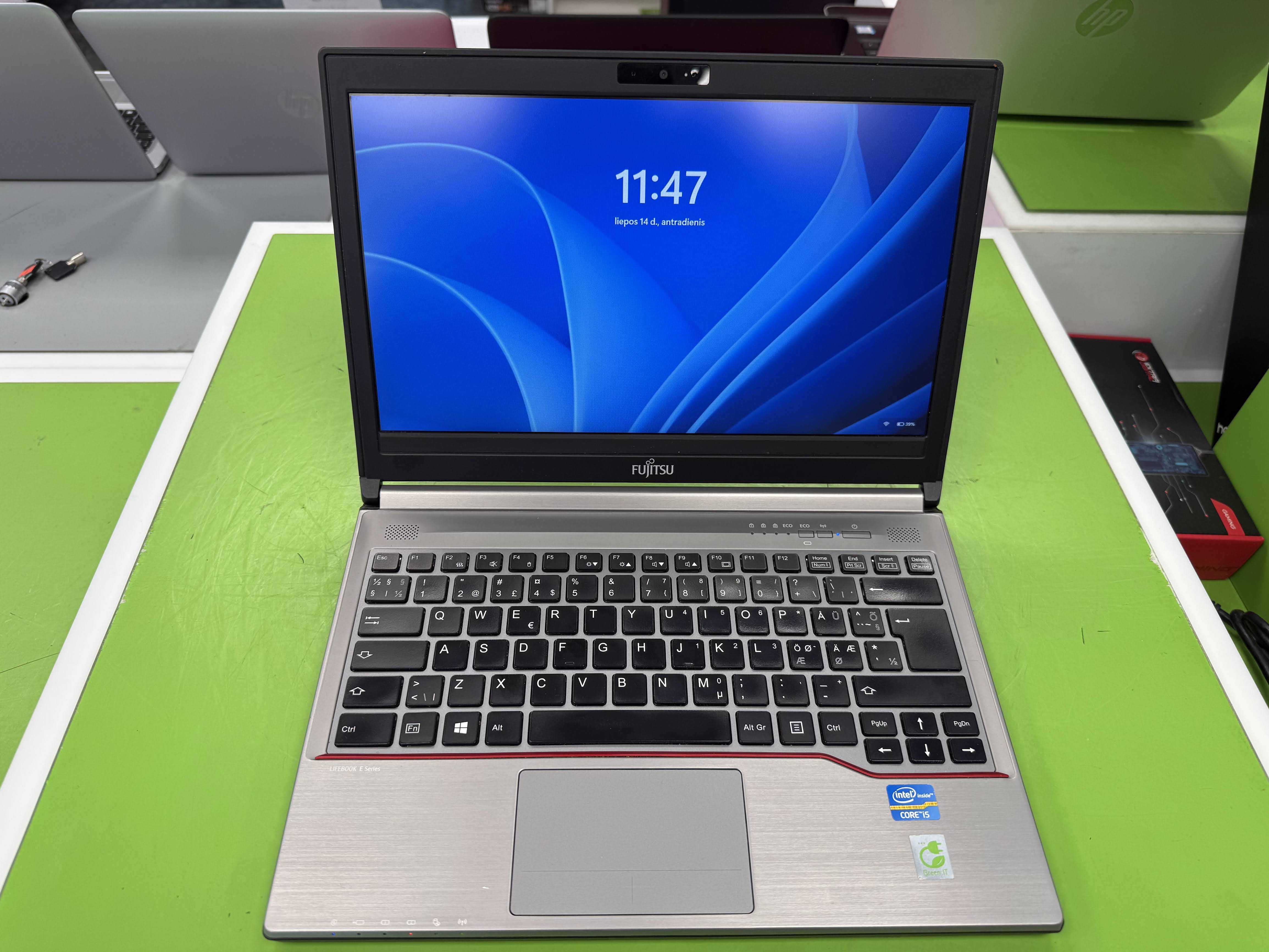 Fujitsu LifeBook E733 i5-3230M / 256GB SSD / 8GB DDR3 / 13.3"