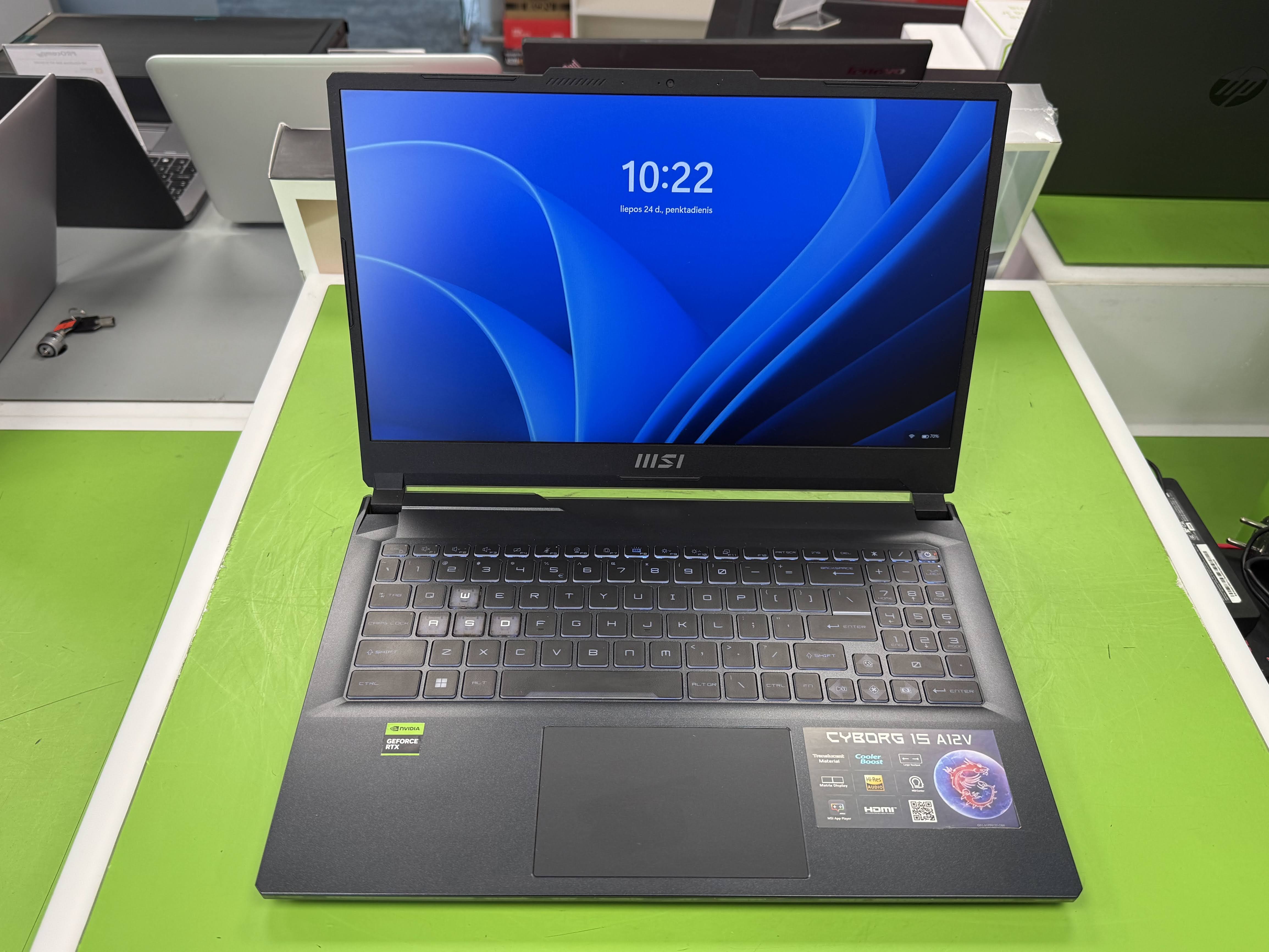 Cyborg 15 A12VF  i7-12650H / RTX 4060 / 512GB NVMe / 16GB DDR5 / 15.6"