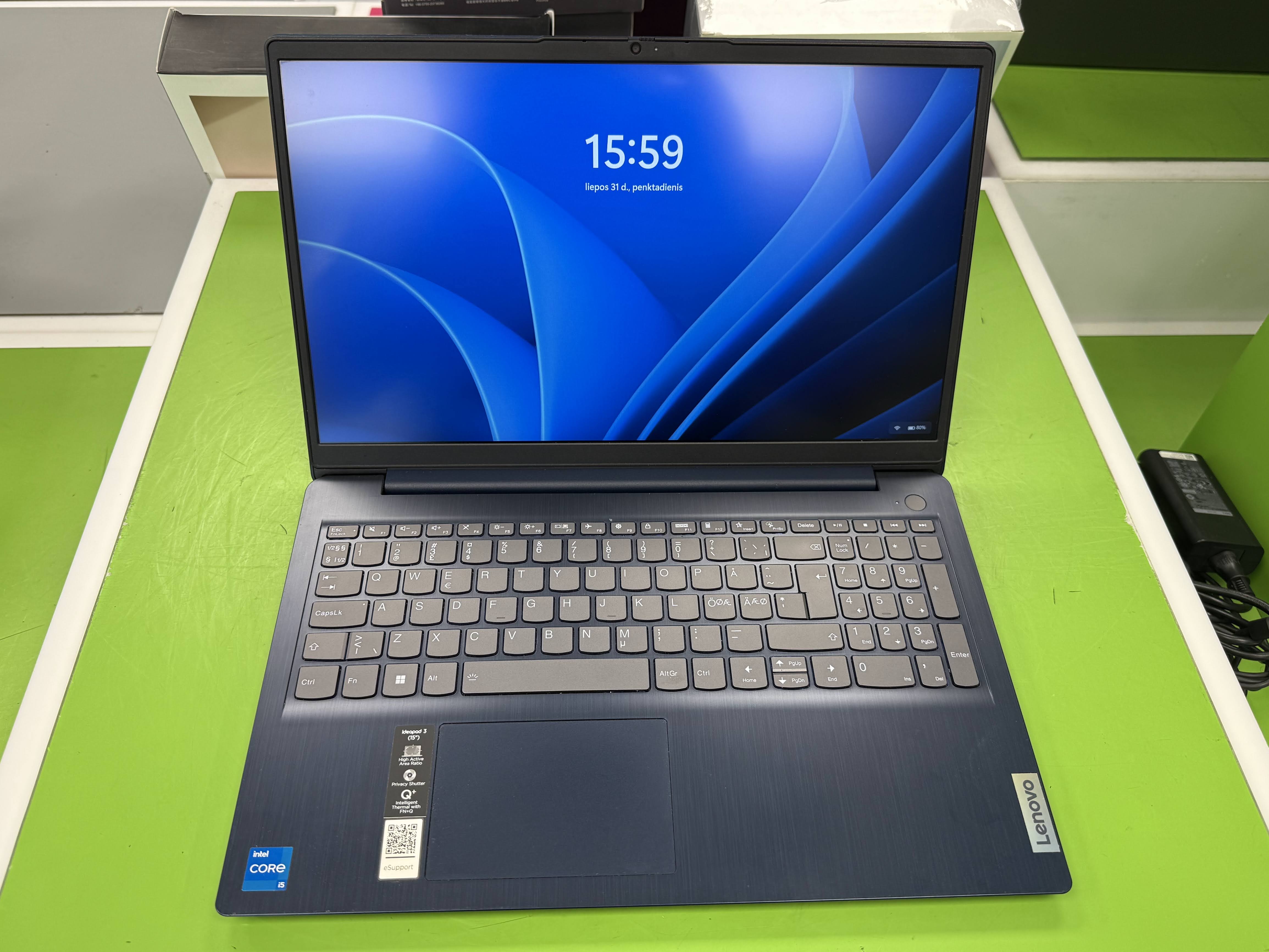 Lenovo ideapad 3-15ITL6 i5-1155G7 / 512GB NVMe / 8GB DDR4 / 15,6"