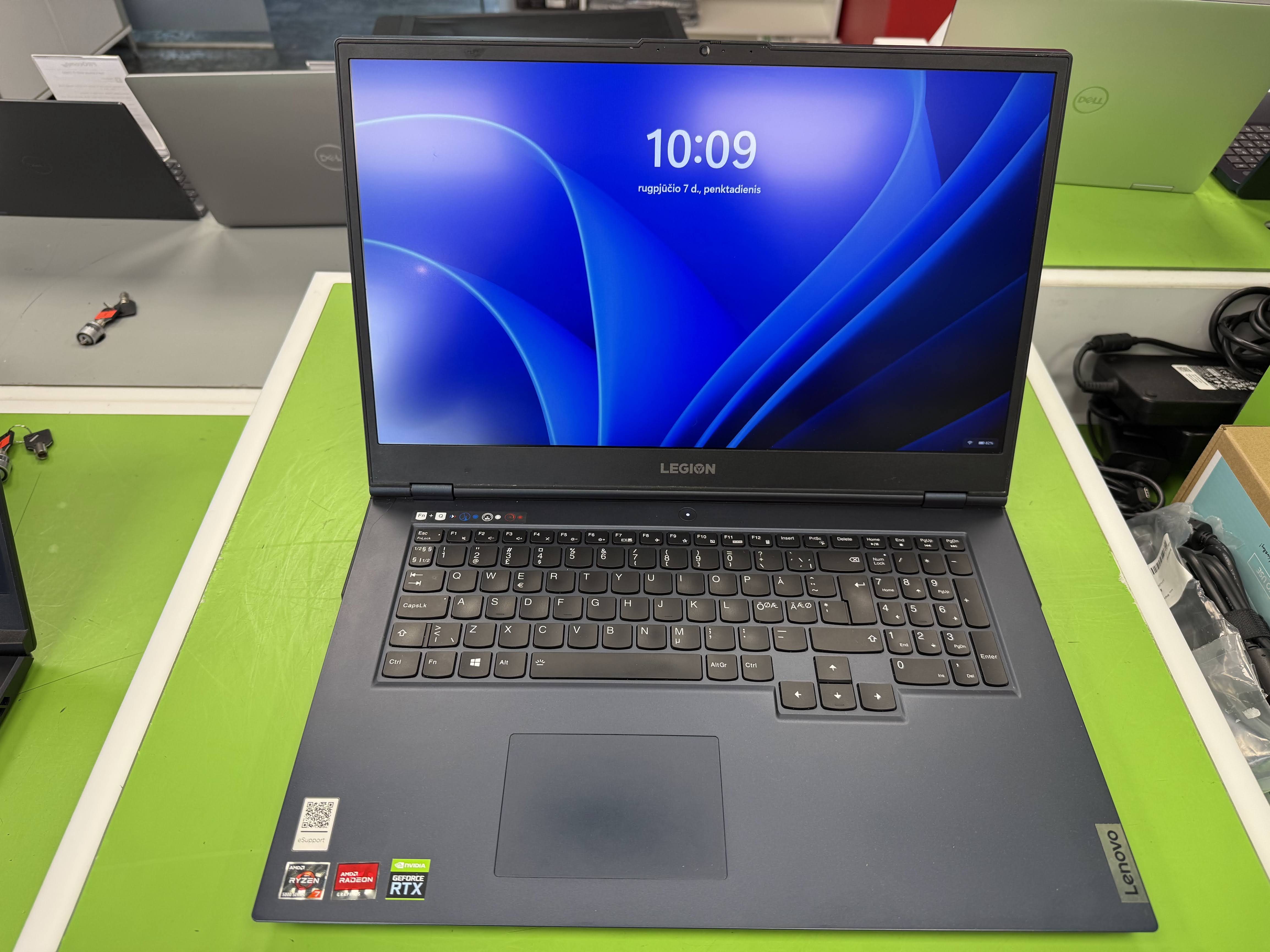 Lenovo Legion 5 17ACH6H Ryzen7 5800H / RTX 3070 / 1TB NVMe / 16GB DDR4 / 17.3"