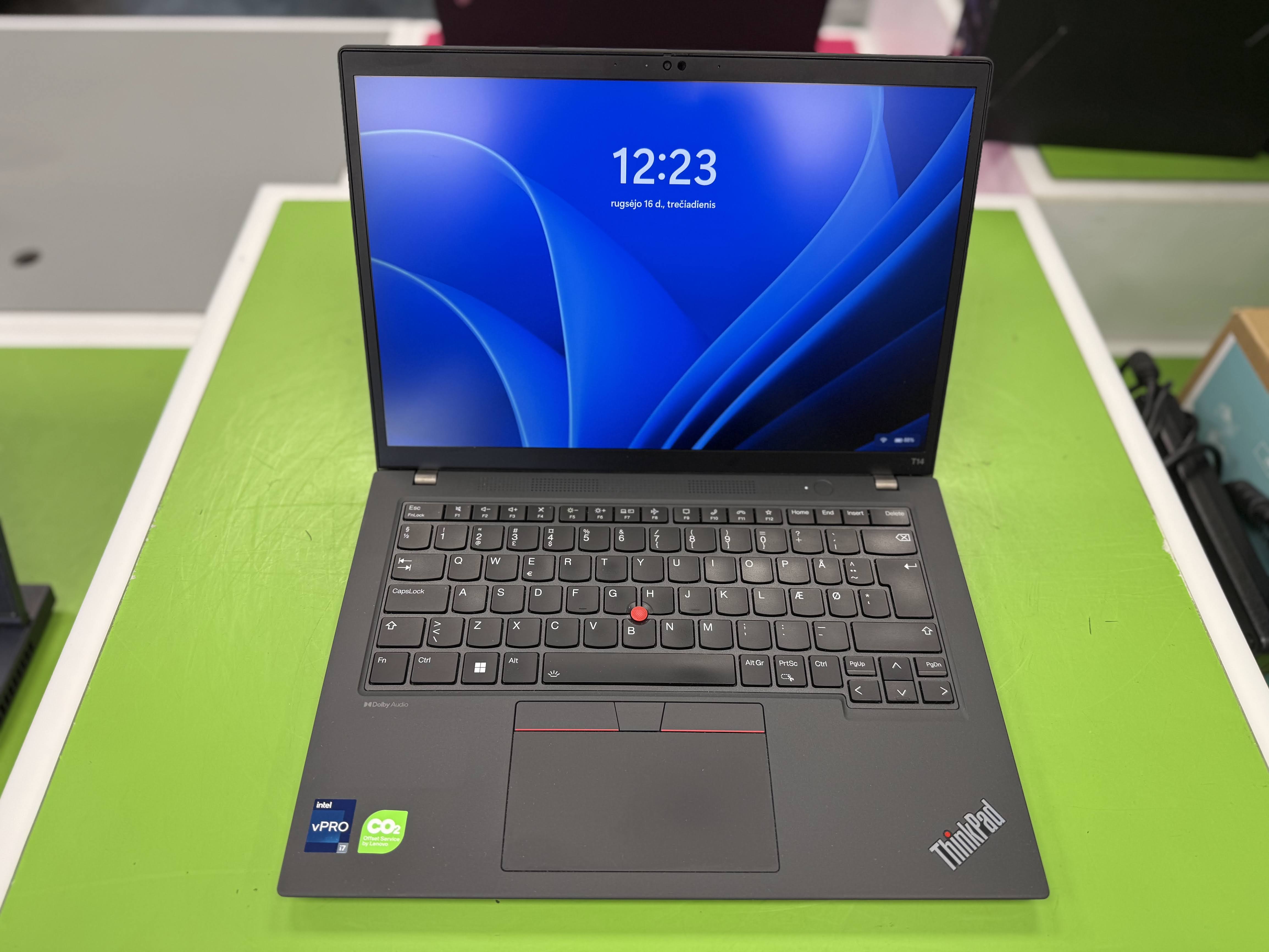 Lenovo ThinkPad T14 Gen 4  i7-1365U / 32GB DDR5 / 256GB NVMe / 14.0"