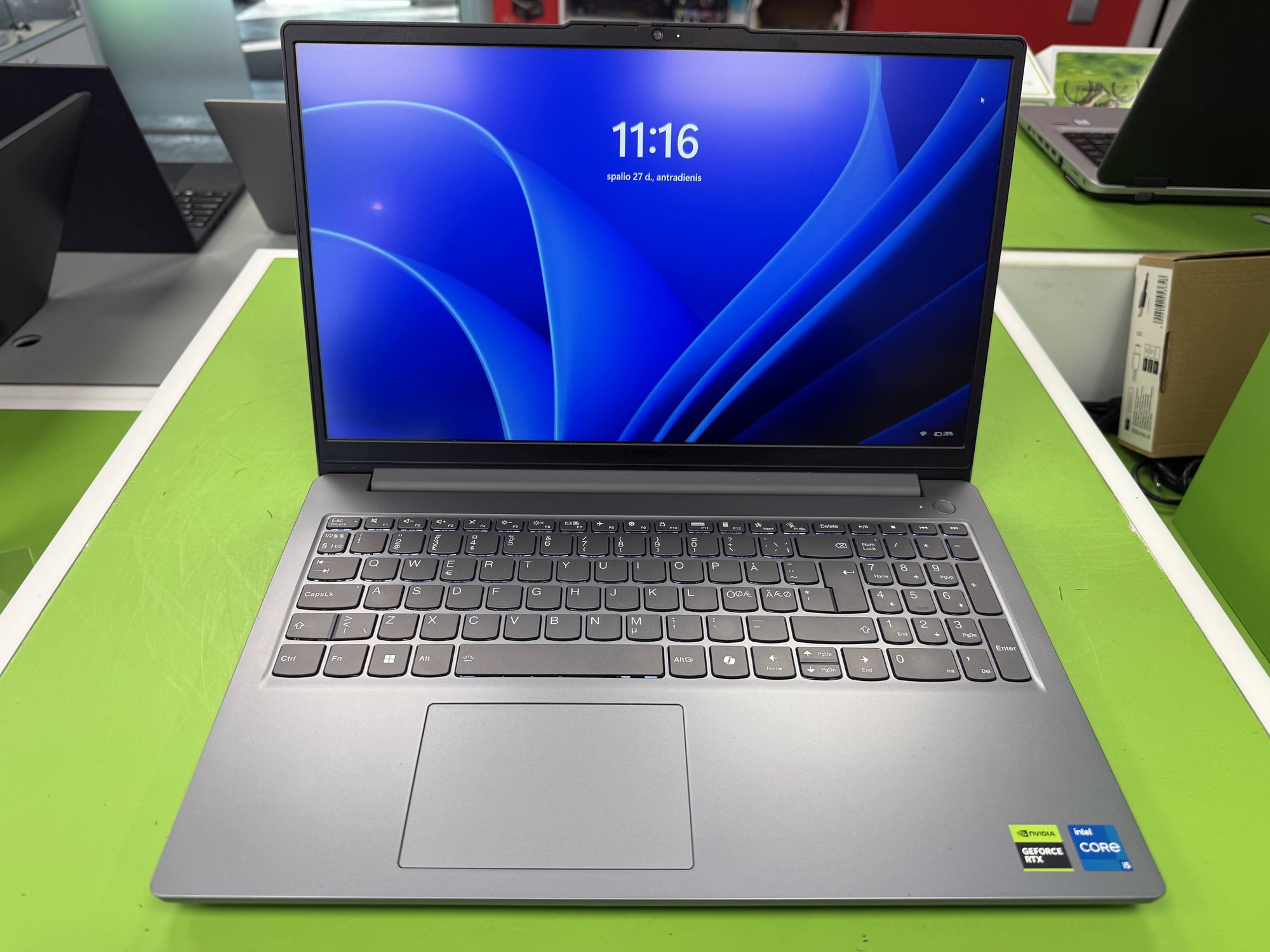 Lenovo LOQ 15IAX9E i5-12450HX / RTX 4050 / 16GB DDR5 / 512 NVMe / 15.6" 144Hz